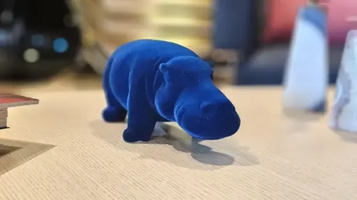 [Q451/10 PE] Hippo Mini azul petróleo en terciopelo